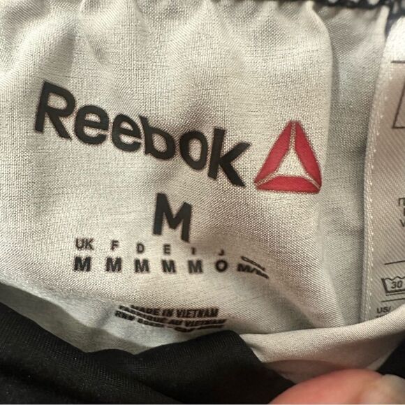 Reebok medium men’s shorts - Picture 5 of 6